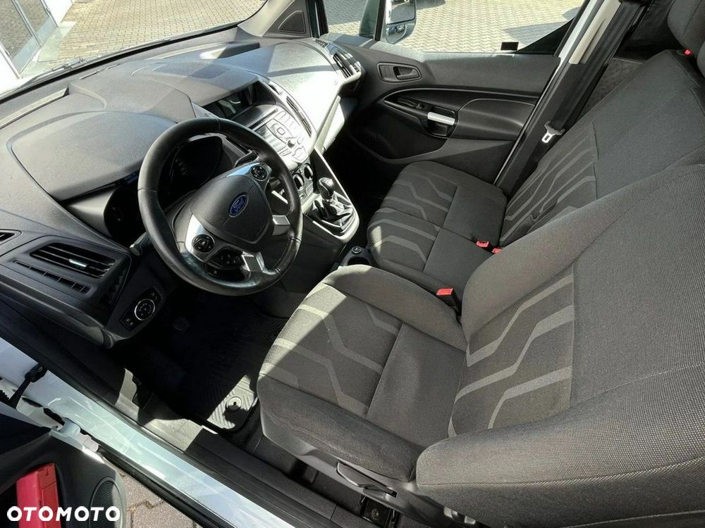 Ford Transit Connect - 18