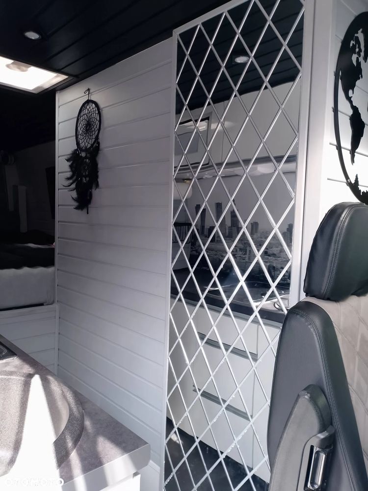 Mercedes-Benz Sprinter 319 - 5