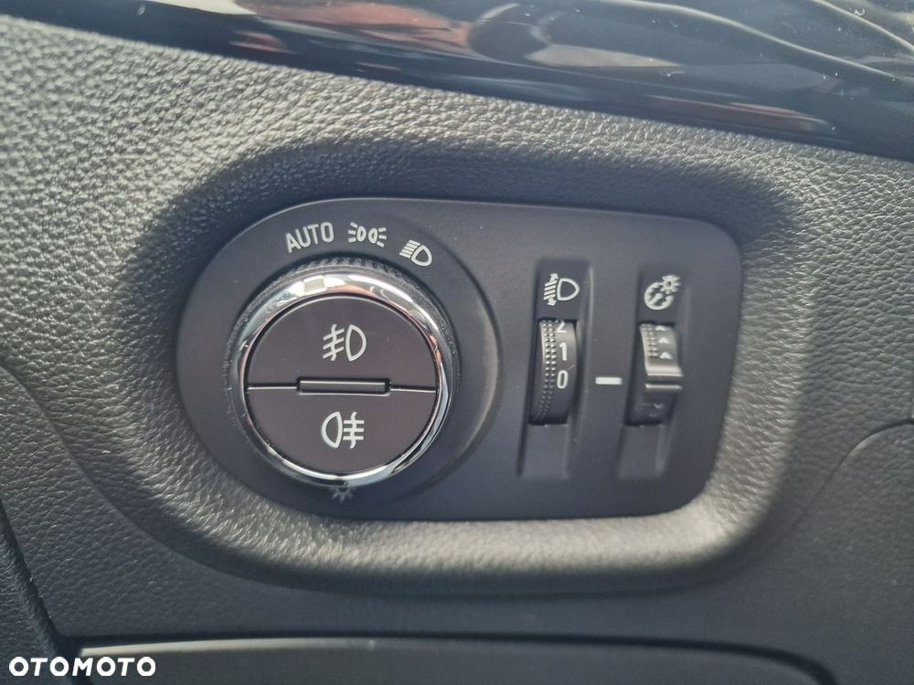 Opel Astra 1.4 Turbo Start/Stop Edition - 35