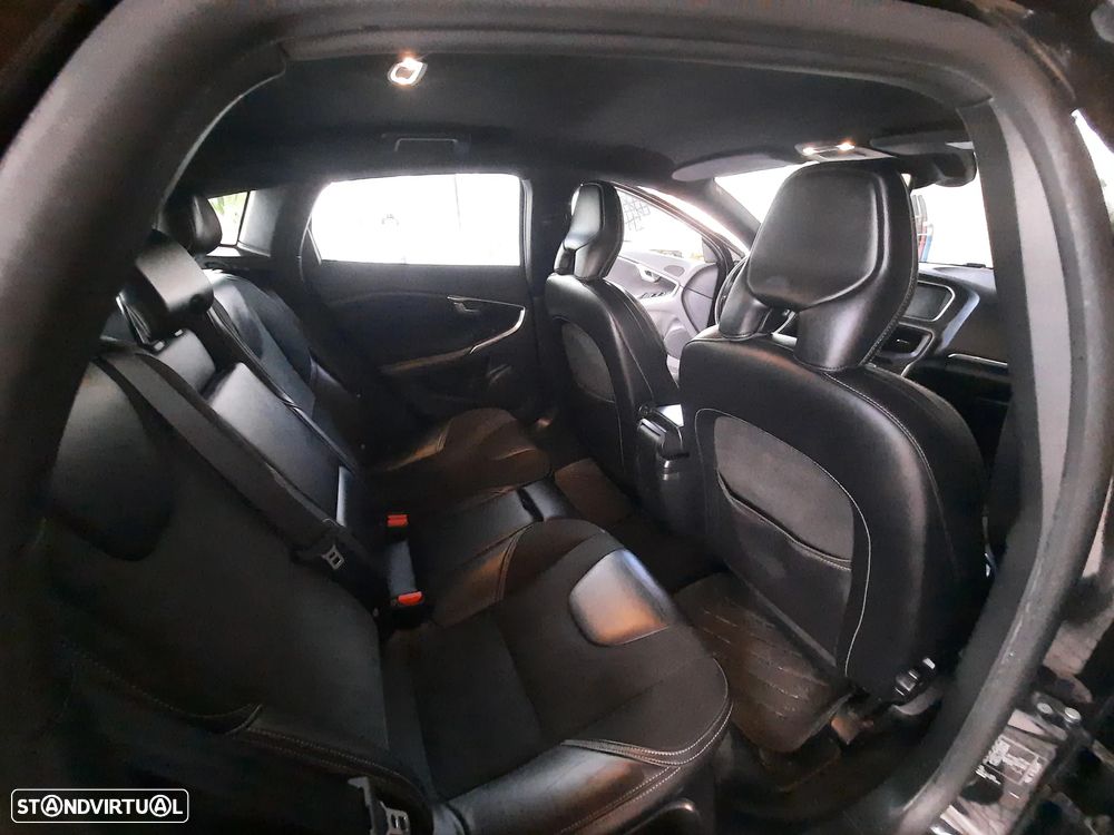 Volvo V40 D2 Geartronic RDesign - 19