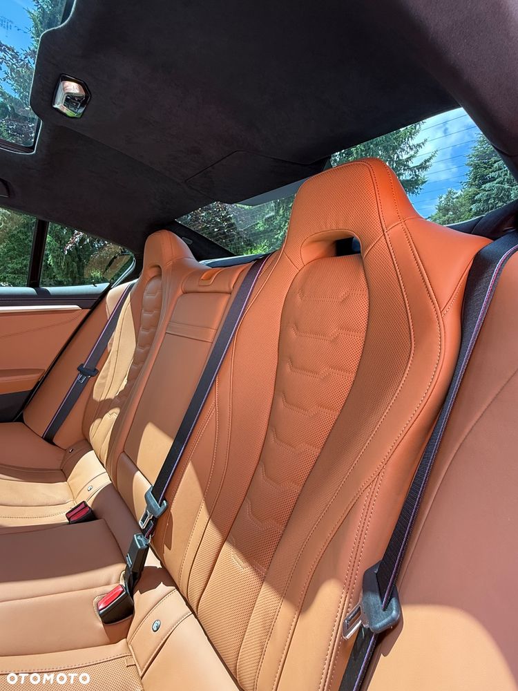 BMW Seria 8 - 24