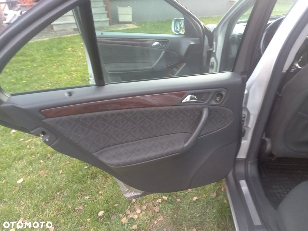 Mercedes-Benz Klasa C - 11