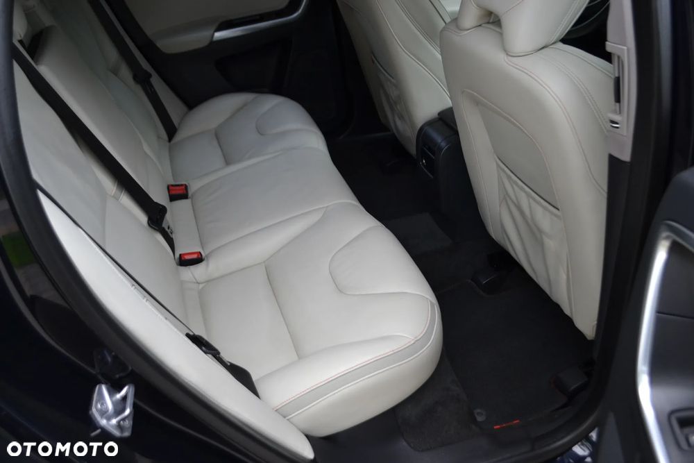 Volvo XC 60 - 19