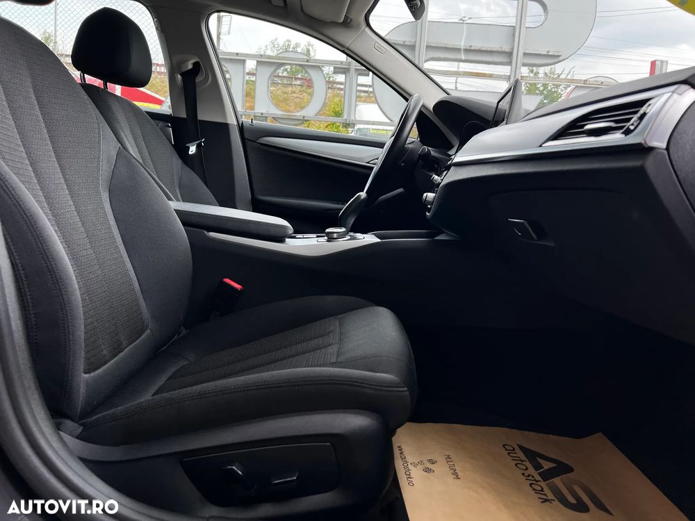 BMW Seria 5 520d AT - 20