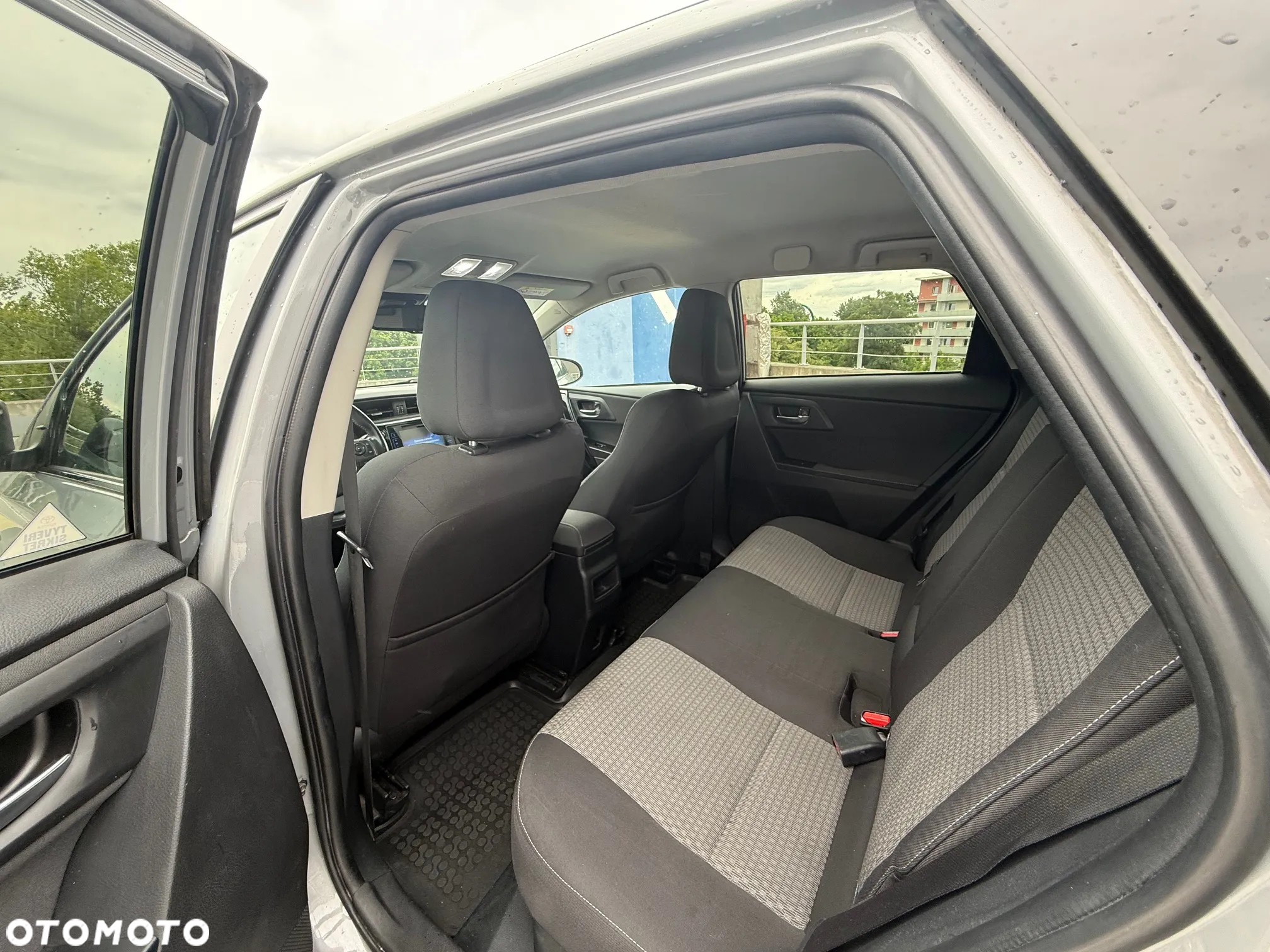 Toyota Auris 1.8 VVT-i Hybrid Automatik Edition-S - 9