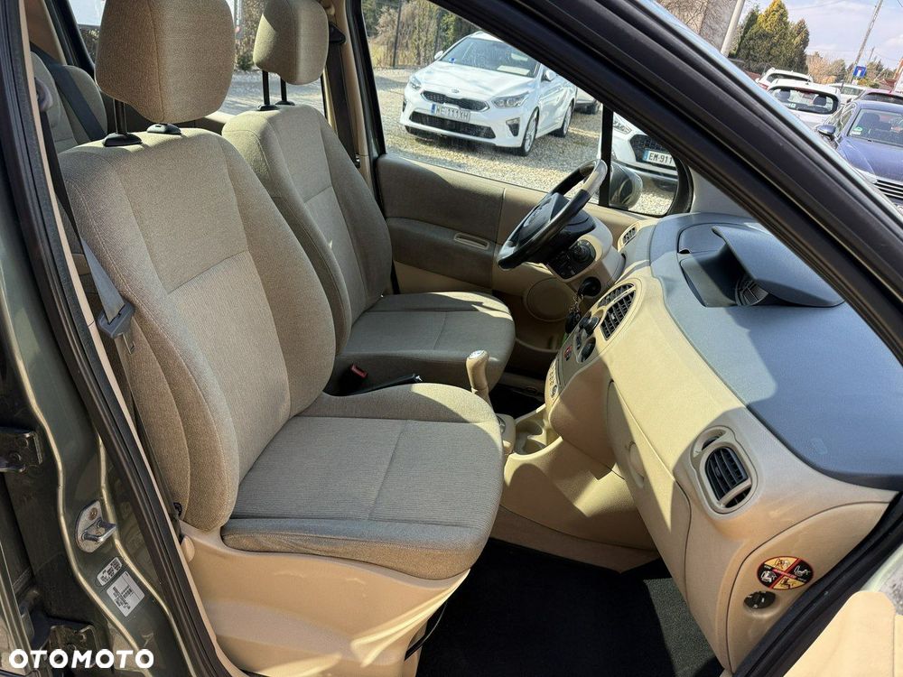 Renault Modus 1.6 16V Privilege - 18