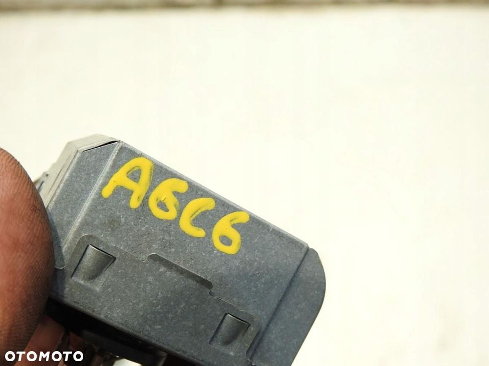 CEWKA ZAPŁONNIK XENON AUDI A6 C6 5DD 008 319-50 - 3