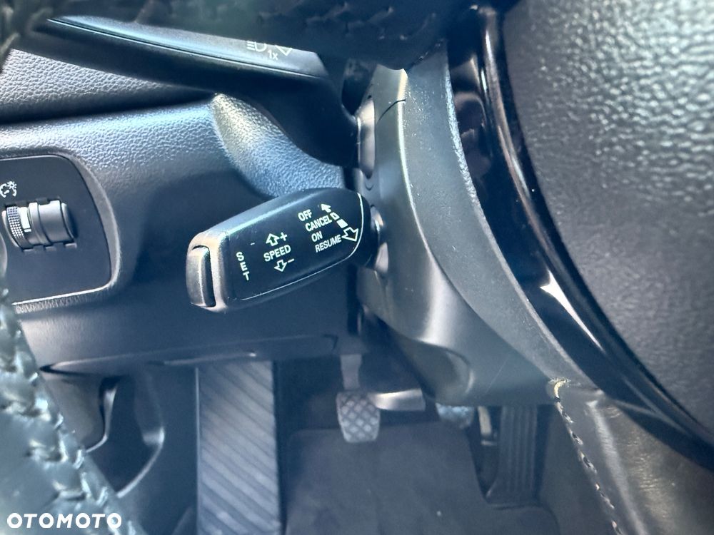 Audi Q3 2.0 TDI Quattro sport - 23