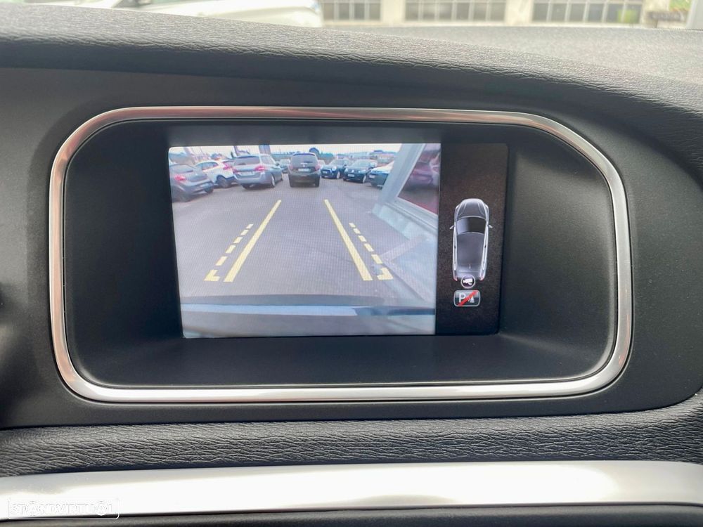 Volvo V40 1.6 D2 R-Design Summum - 14