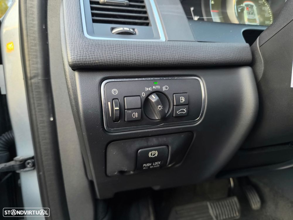 Volvo XC 60 D4 Geartronic Summum - 42