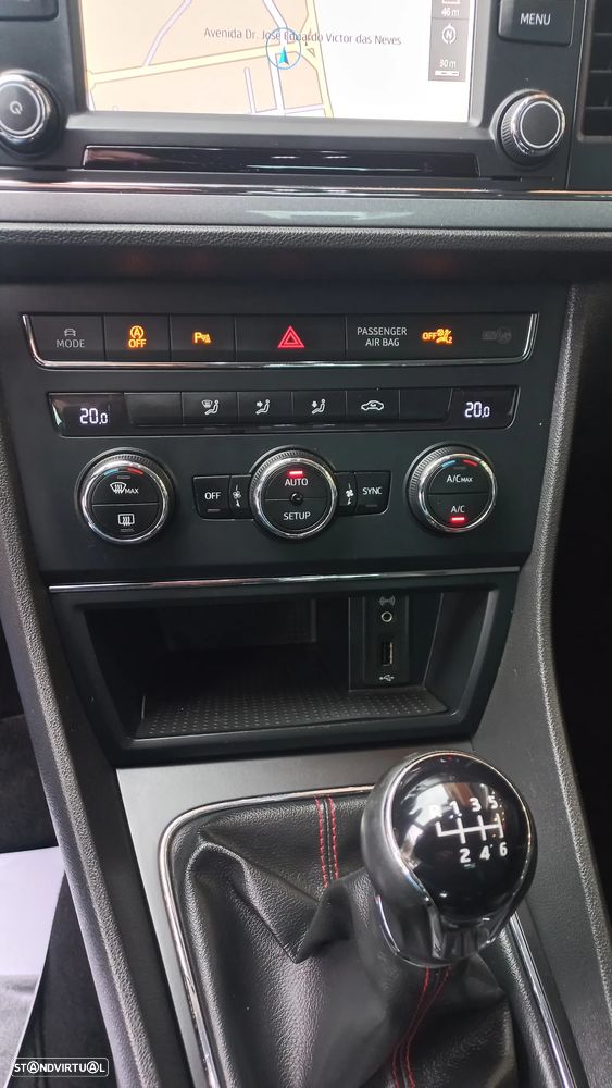 SEAT Leon 2.0 TDI DPF FR - 12