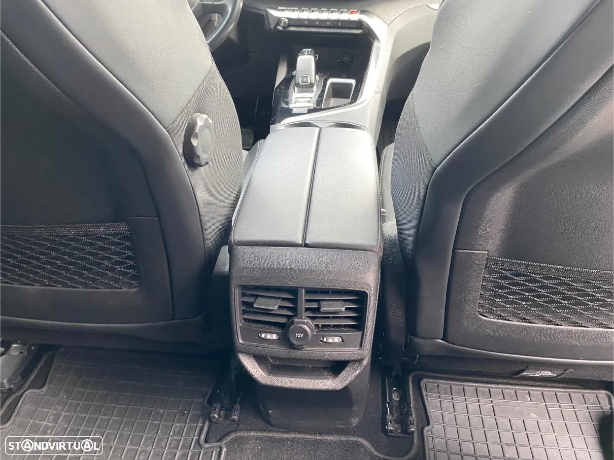 Peugeot 3008 BlueHDi 130 Stop & Start EAT8 Allure - 26