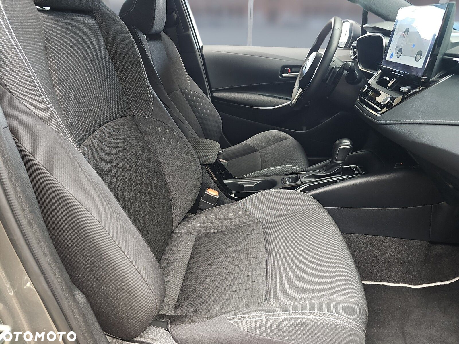 Toyota Corolla 2.0 Hybrid Comfort - 15