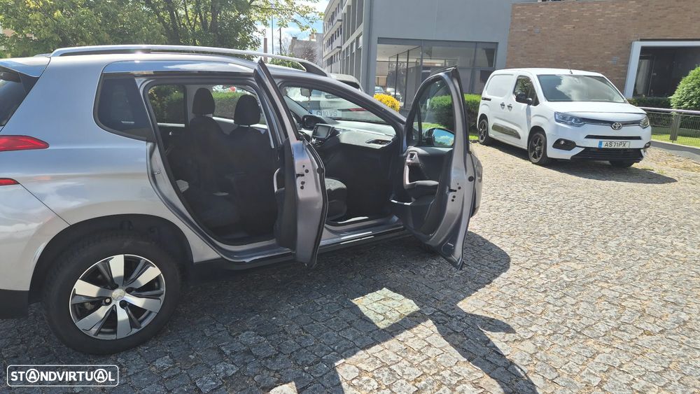 Peugeot 2008 1.2 PureTech Style - 5