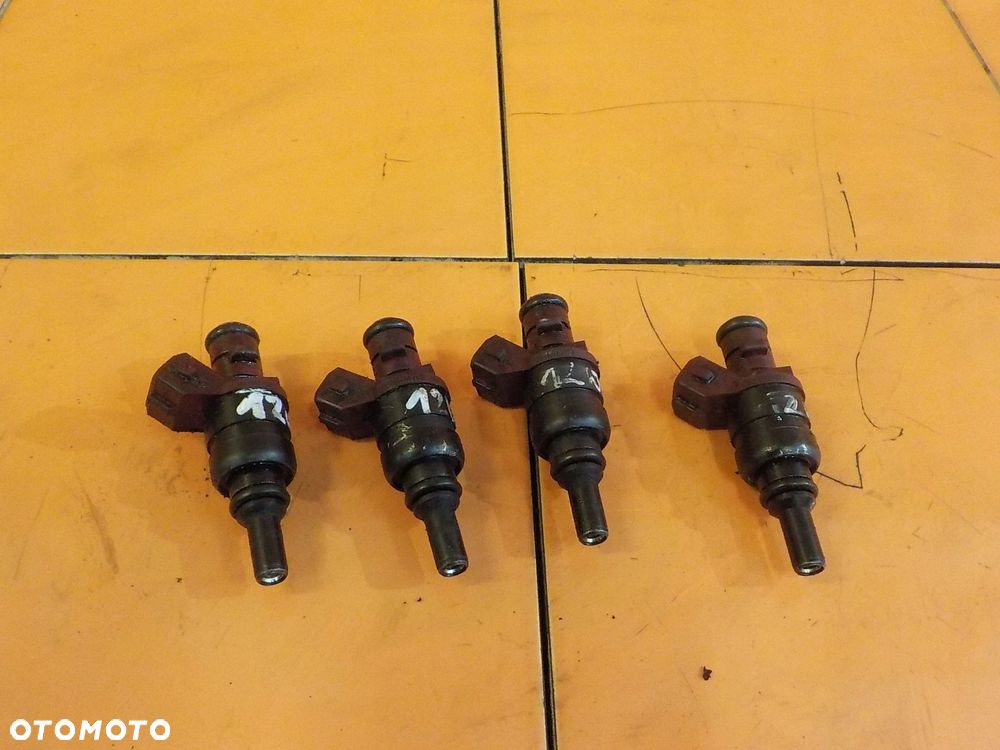 MERCEDES CLC W203 1.8 K 07r 143KM 271 wtrysk wtryskiwacz A2710780023 - 1