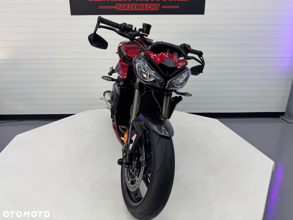Triumph Street Triple - 8