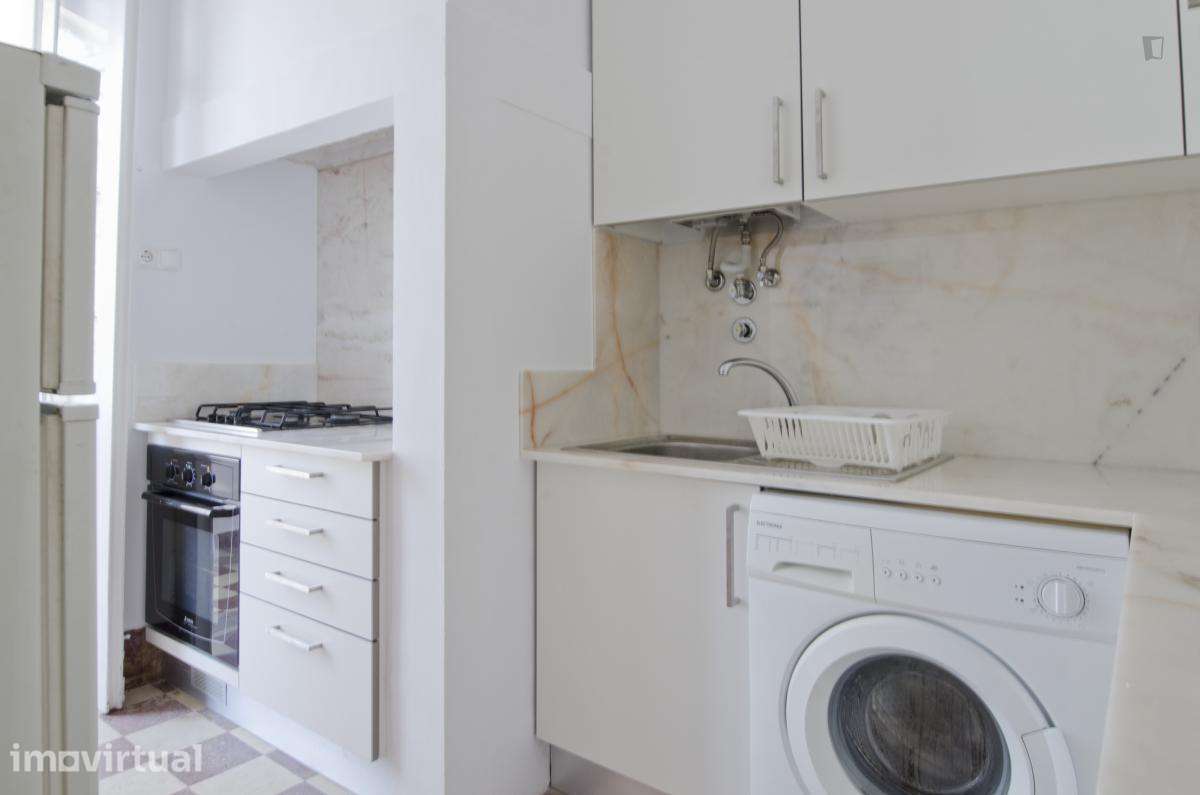 Quarto - localizado em Arroios Lisbon - Grande imagem: 2/47