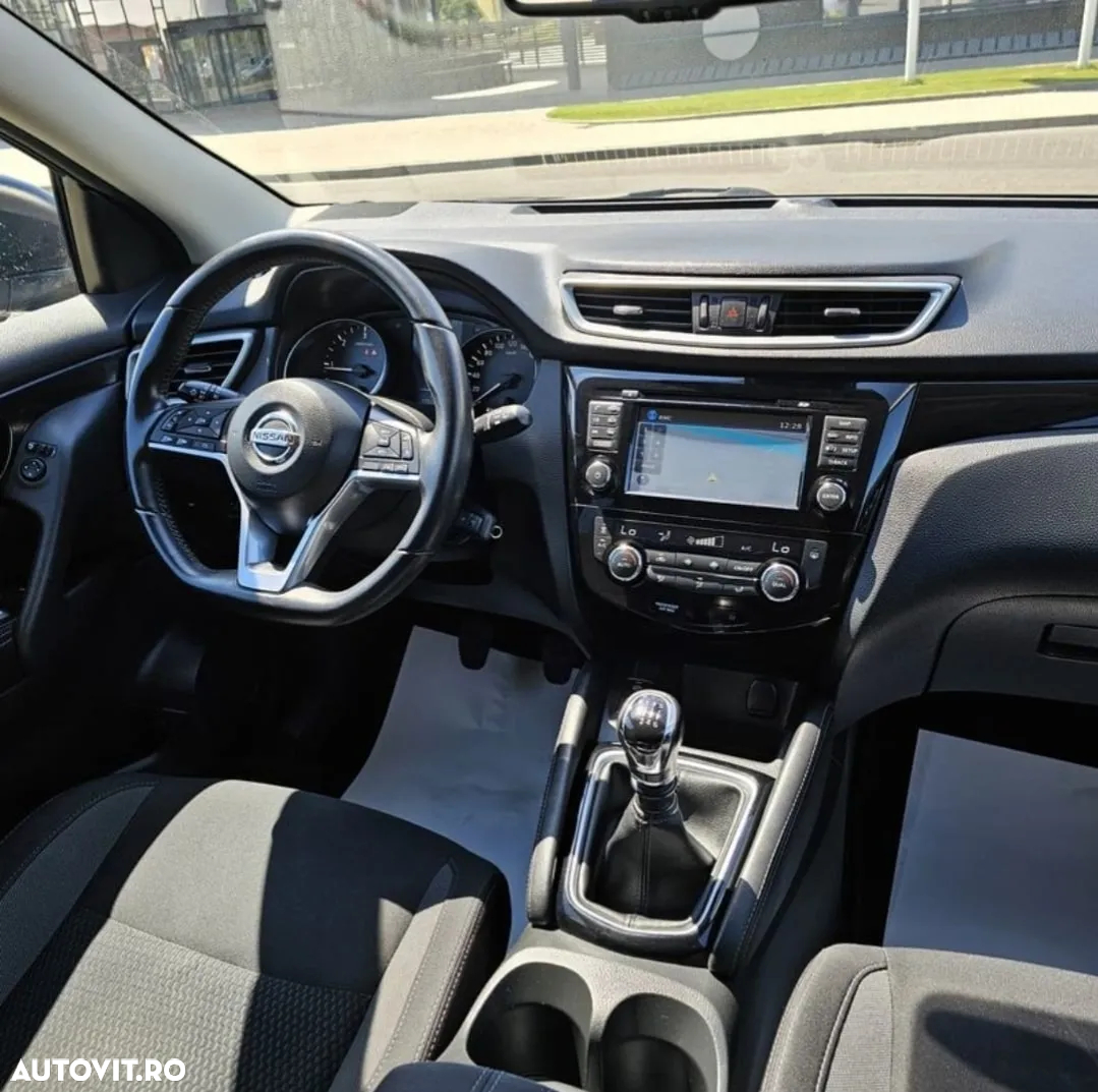 Nissan Qashqai 1.6L dCi Start/Stop 4X4-i N-Connecta - 9
