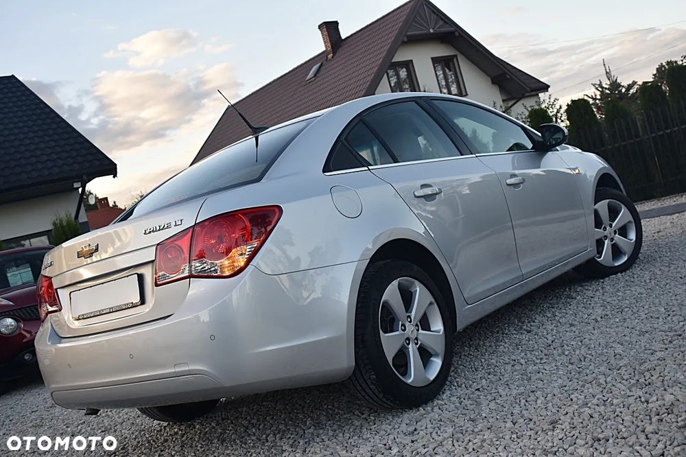Chevrolet Cruze 1.8 LT - 36