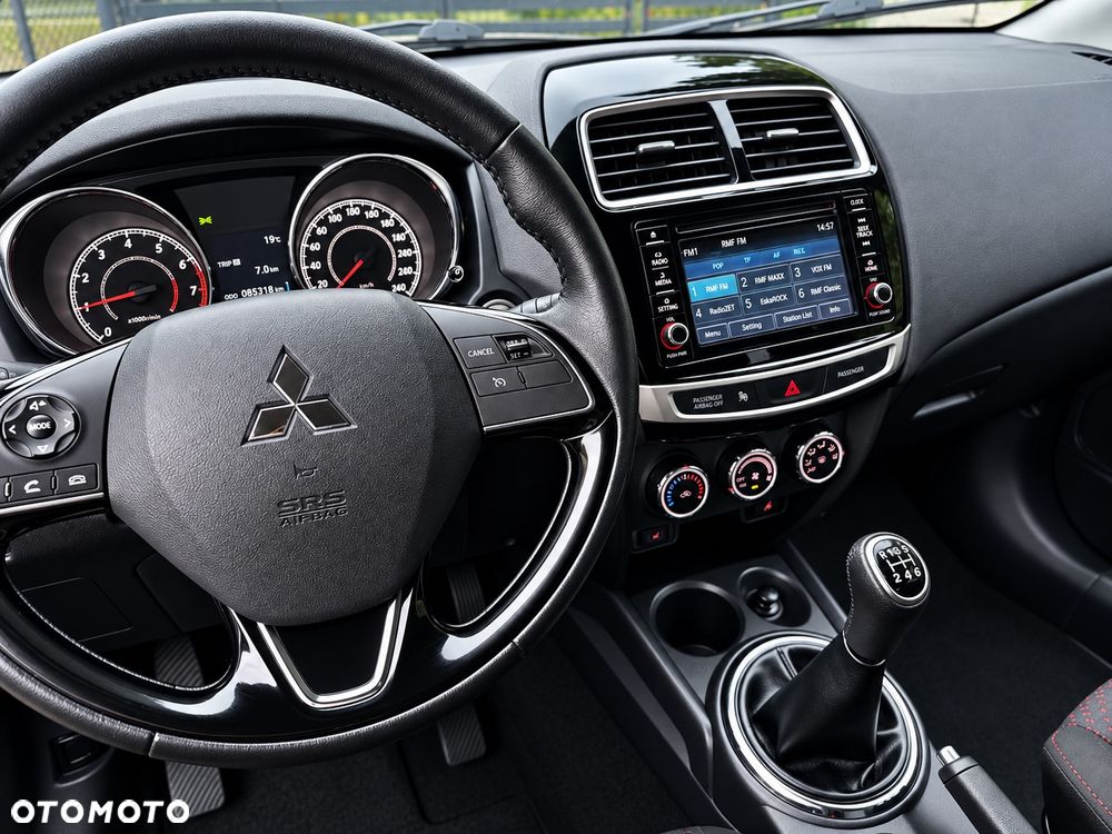 Mitsubishi ASX - 8