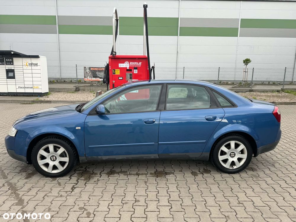Audi A4 Limousine - 10