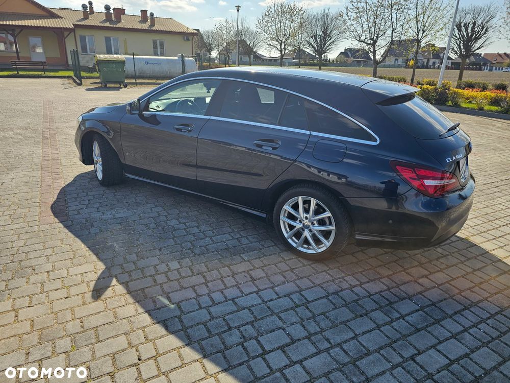 Mercedes-Benz CLA 180 7G-DCT - 9