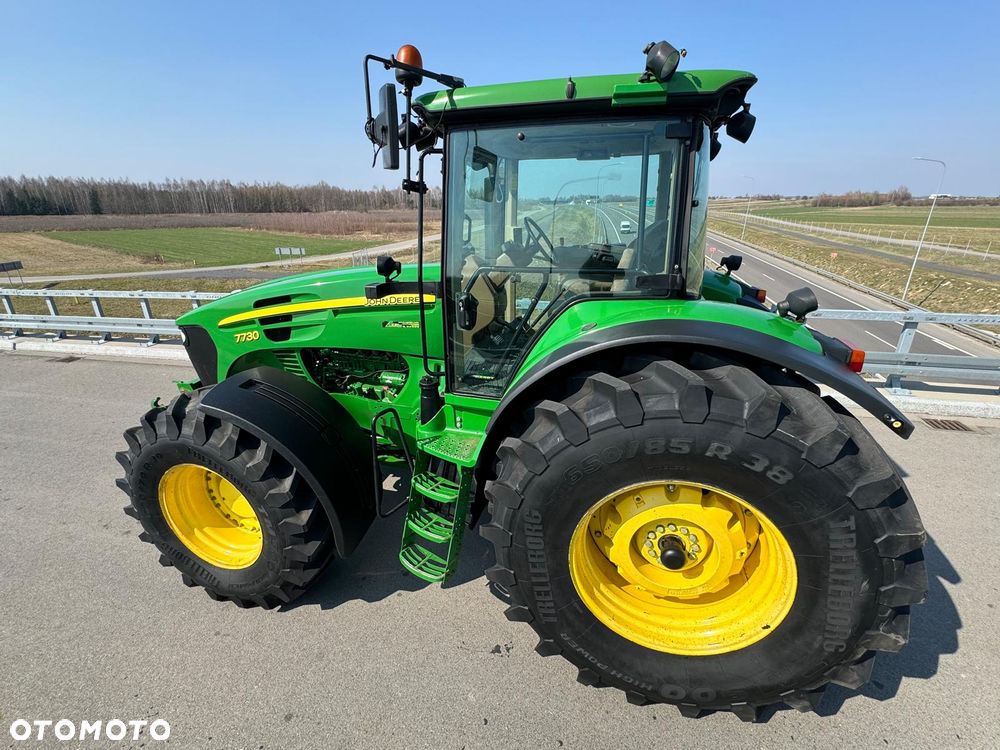 John Deere 7730 - 8