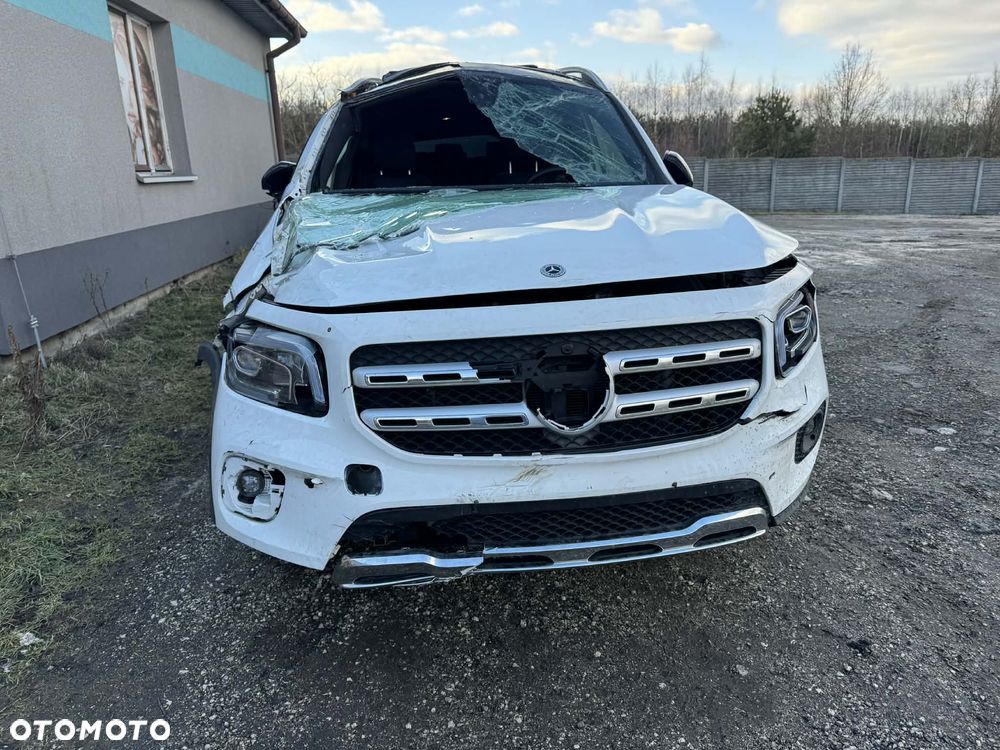 Mercedes-Benz GLB 250 4-Matic 8G-DCT - 2