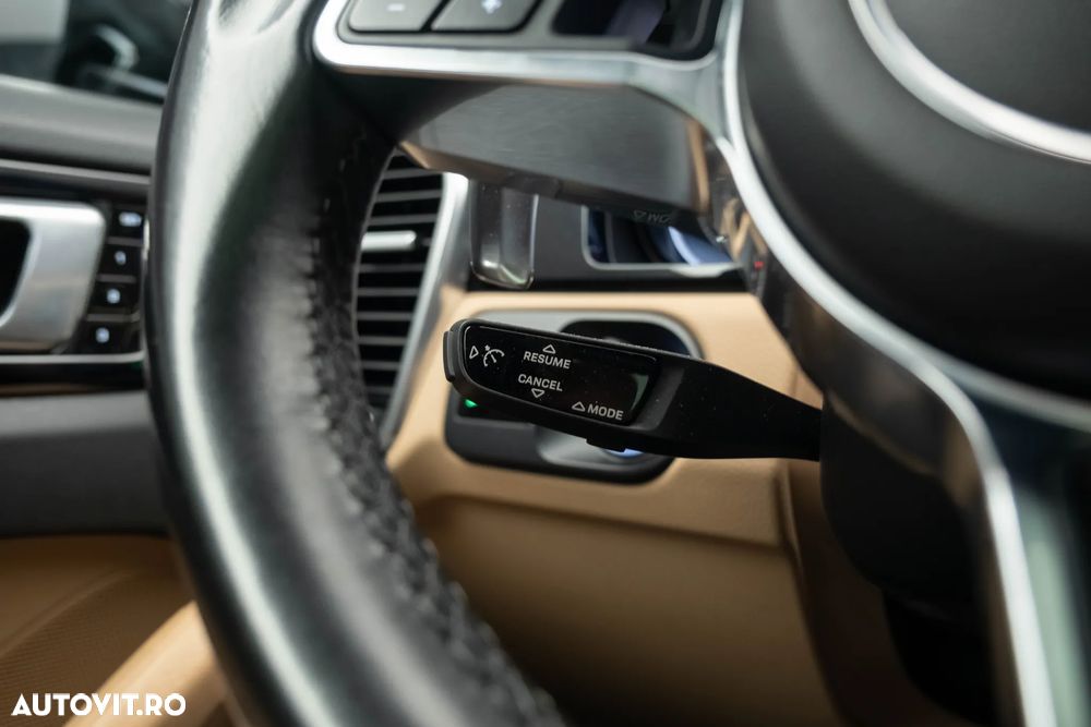 Porsche Cayenne - 28