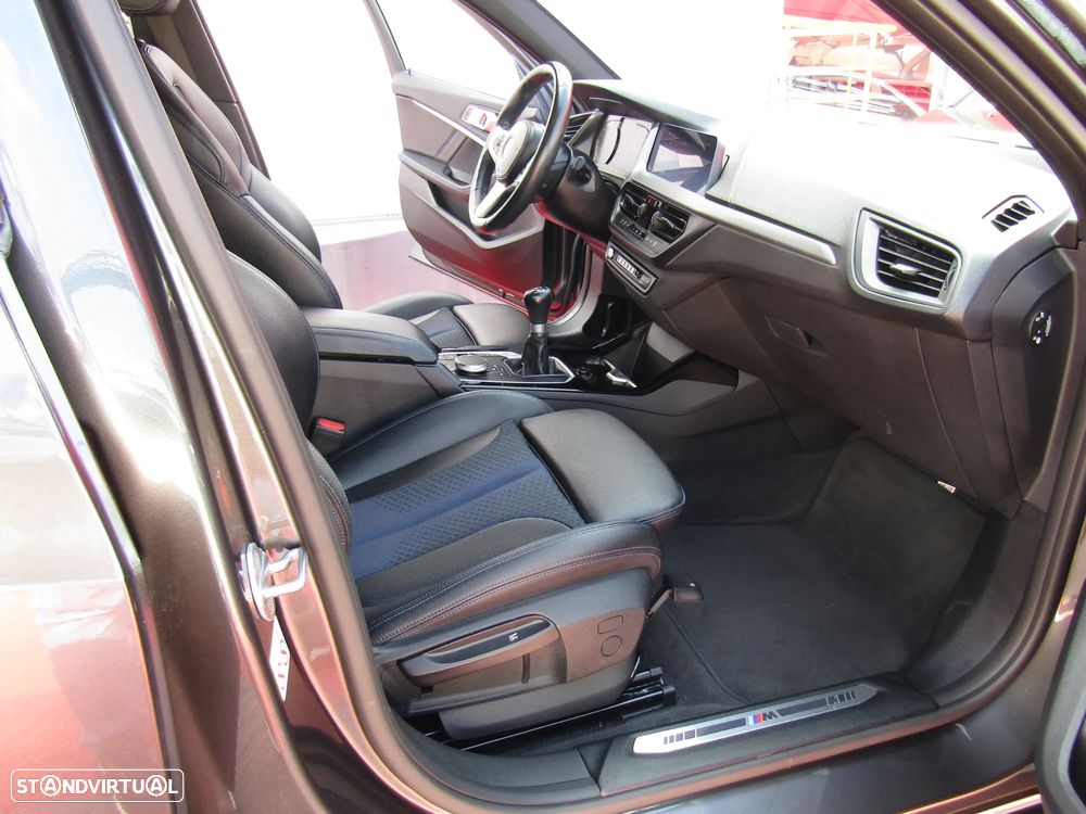 BMW 116 d Pack Desportivo M - 17