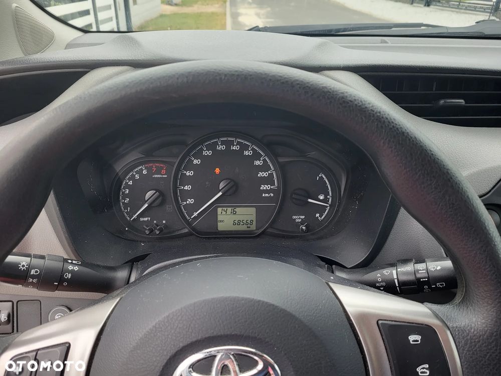 Toyota Yaris - 5