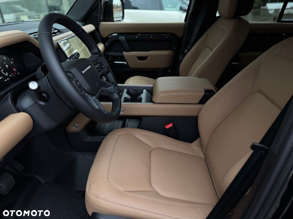 Land Rover Defender - 8