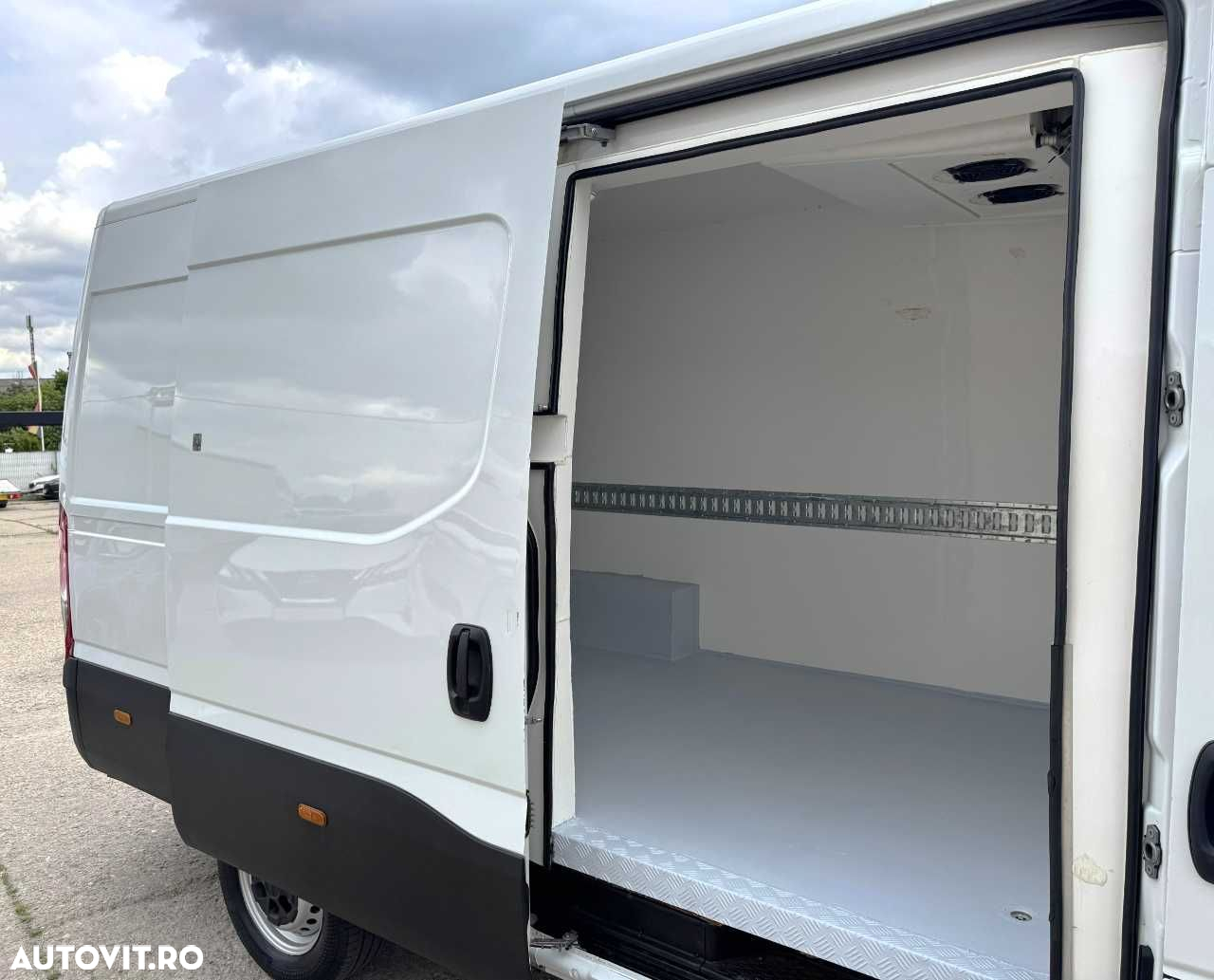 Iveco DAILY FRIGORIFIC - 15