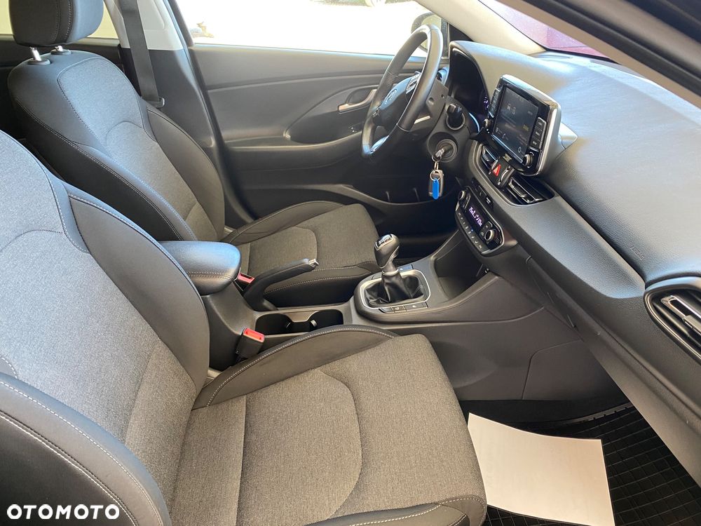 Hyundai i30 1.5 DPI Smart - 9