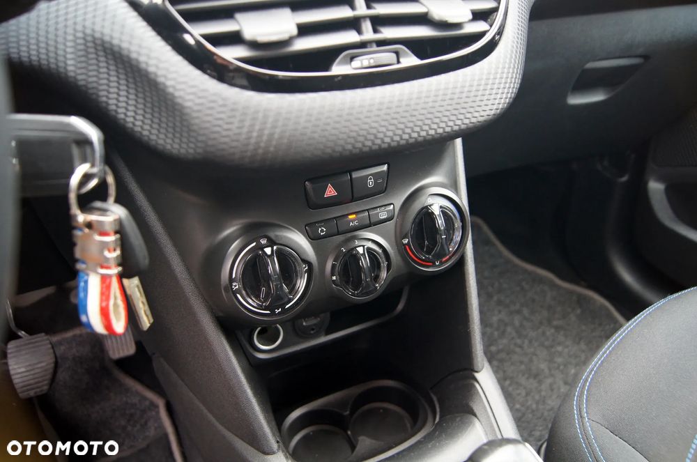 Peugeot 208 1.2 PureTech Style - 25