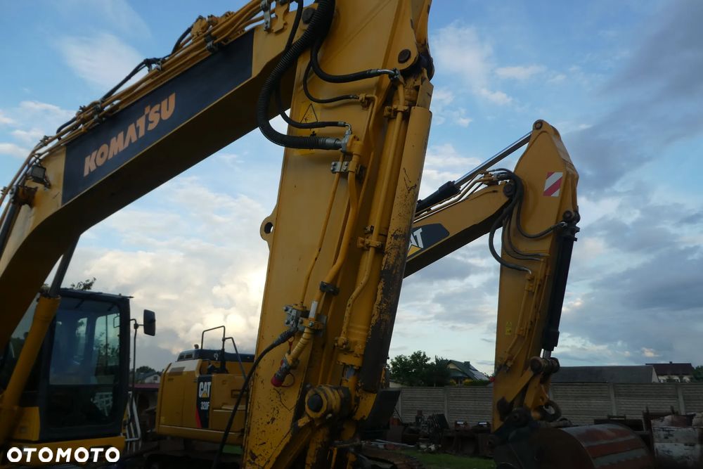 Komatsu PC 210LC-10 - 36