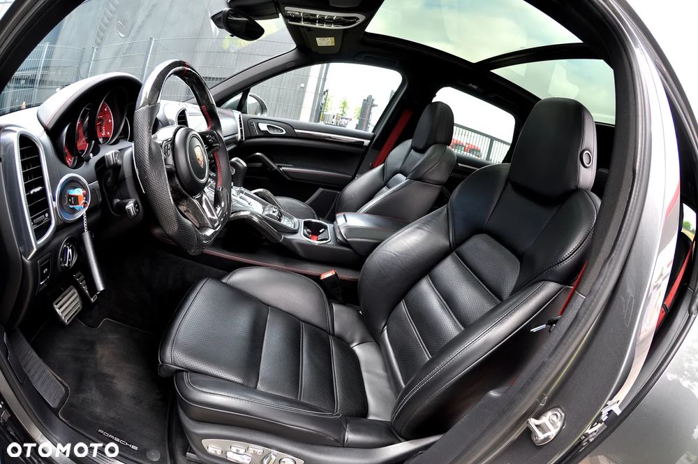 Porsche Cayenne - 23