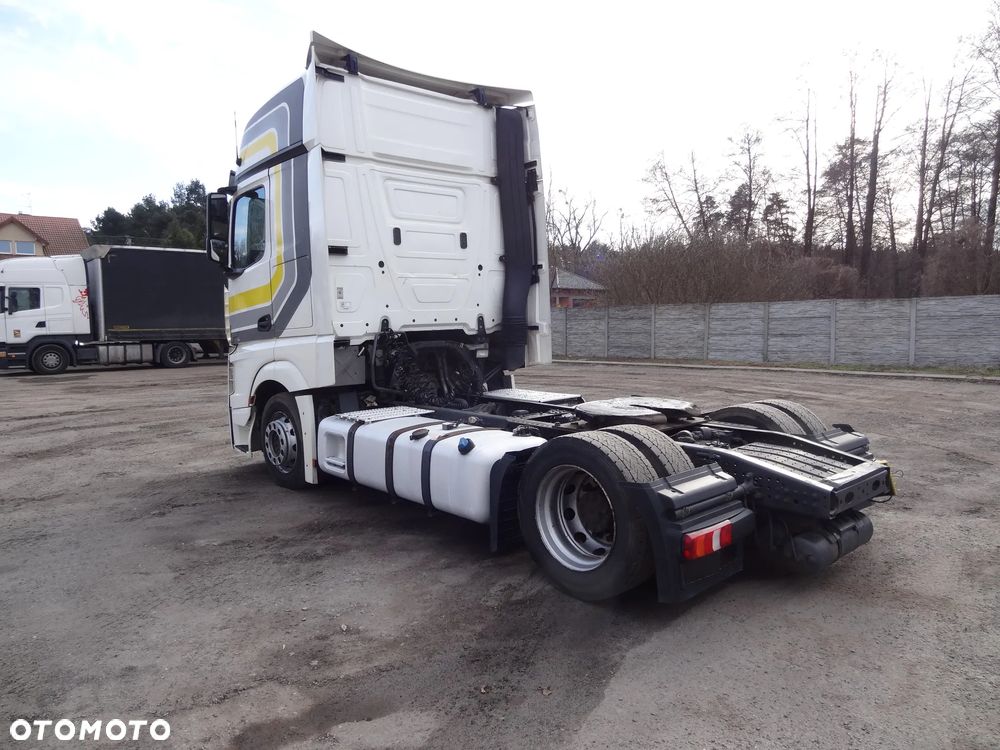 Mercedes-Benz ACTROS - 7