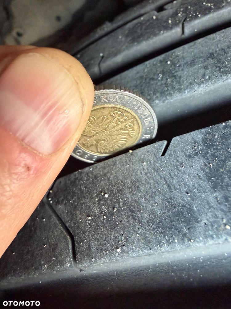 Toyota Auris 1.8 Executive - 27