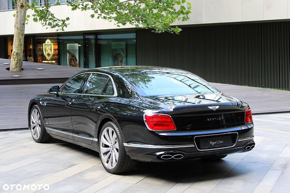 Bentley Flying Spur - 4