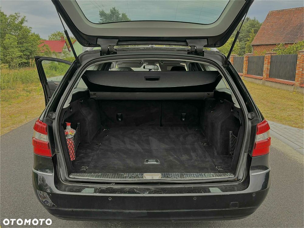 Mercedes-Benz Klasa E 220 CDI DPF BlueEFFICIENCY Automatik Avantgarde - 12