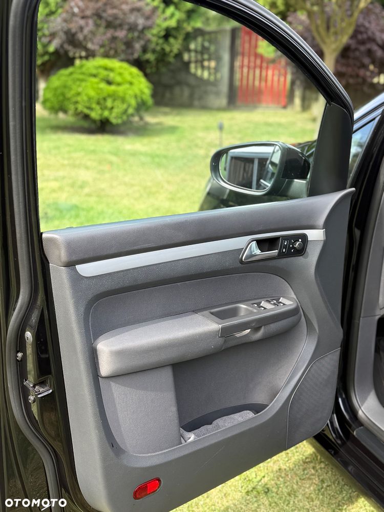 Volkswagen Touran 1.2 TSI BlueMot CityLine - 32