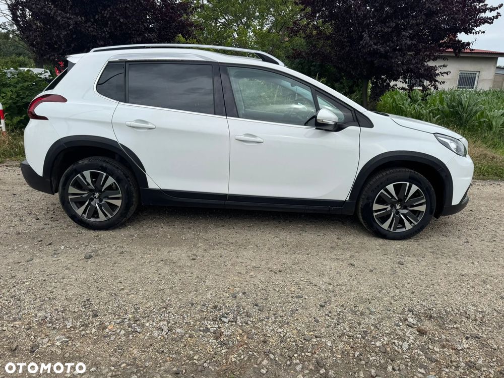 Peugeot 2008 - 9