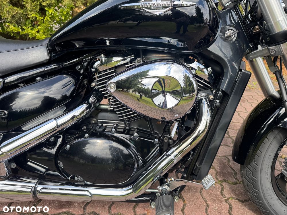 Suzuki Intruder - 7
