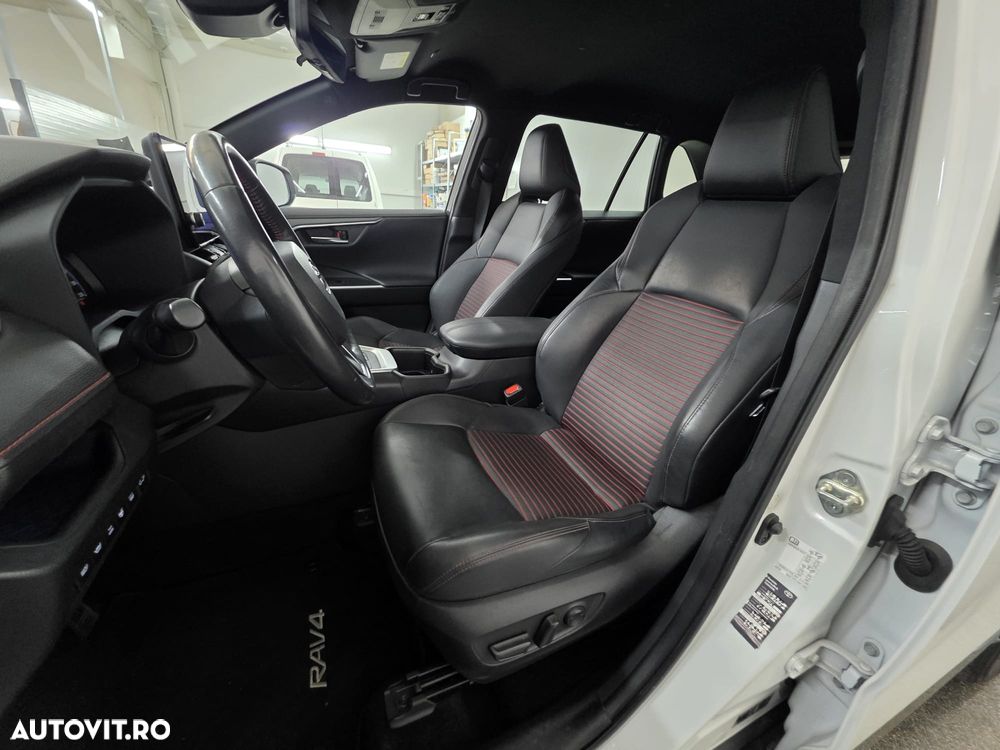 Toyota RAV4 2.5 PHEV VVT-iE 4x4 Style Bi-Tone - 12