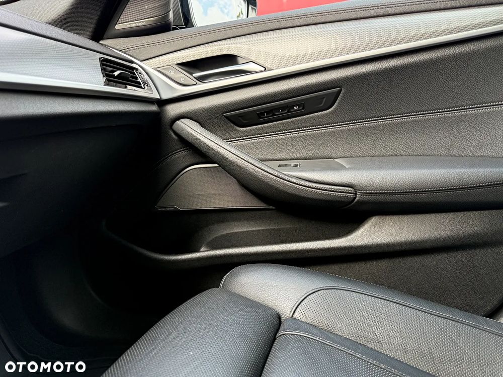 BMW Seria 5 540i xDrive GPF M Sport sport - 24