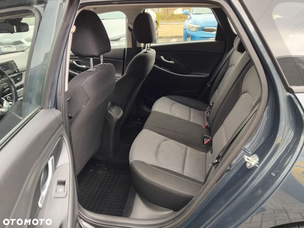 Hyundai i30 1.5 DPI Classic + - 22