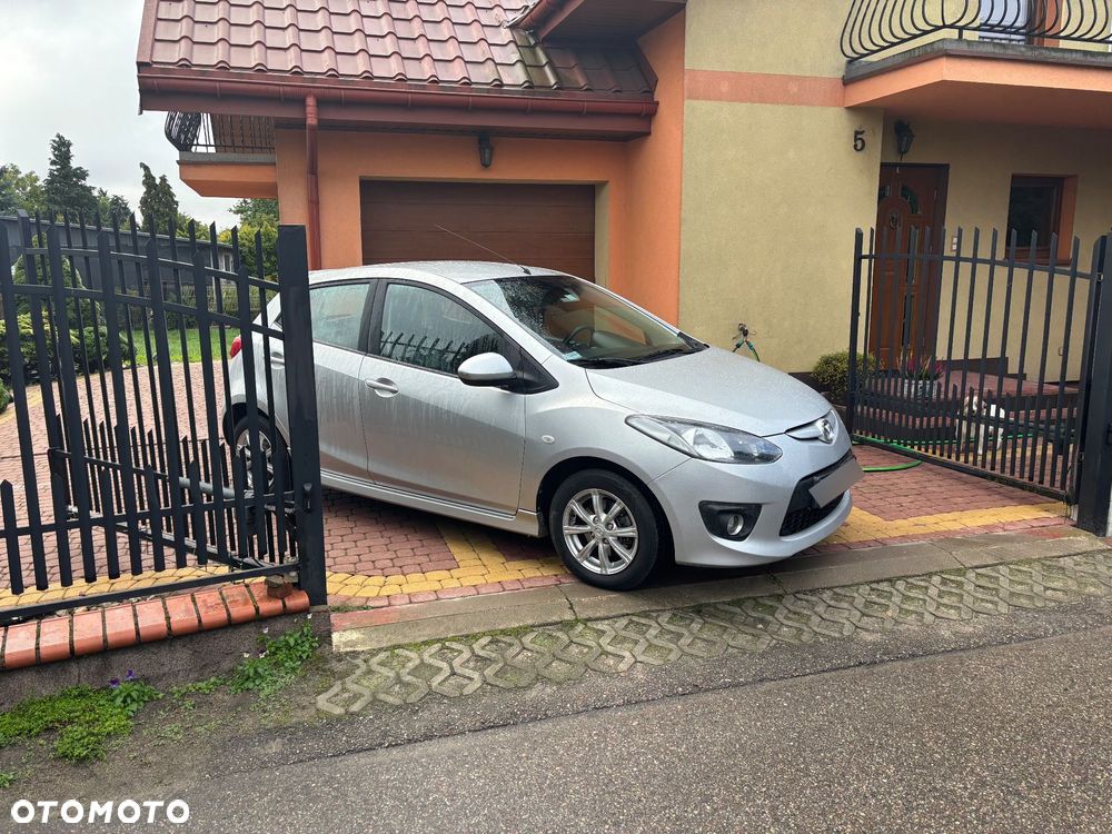 Mazda 2 - 6