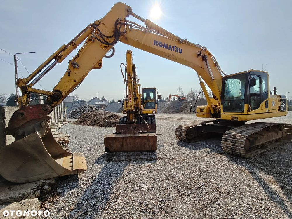 Komatsu PC210LC-8 - 1