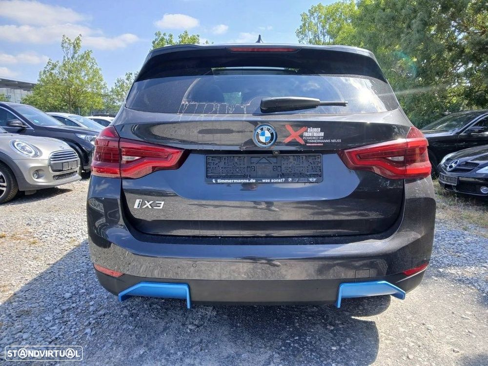 BMW iX3 Impressive - 10